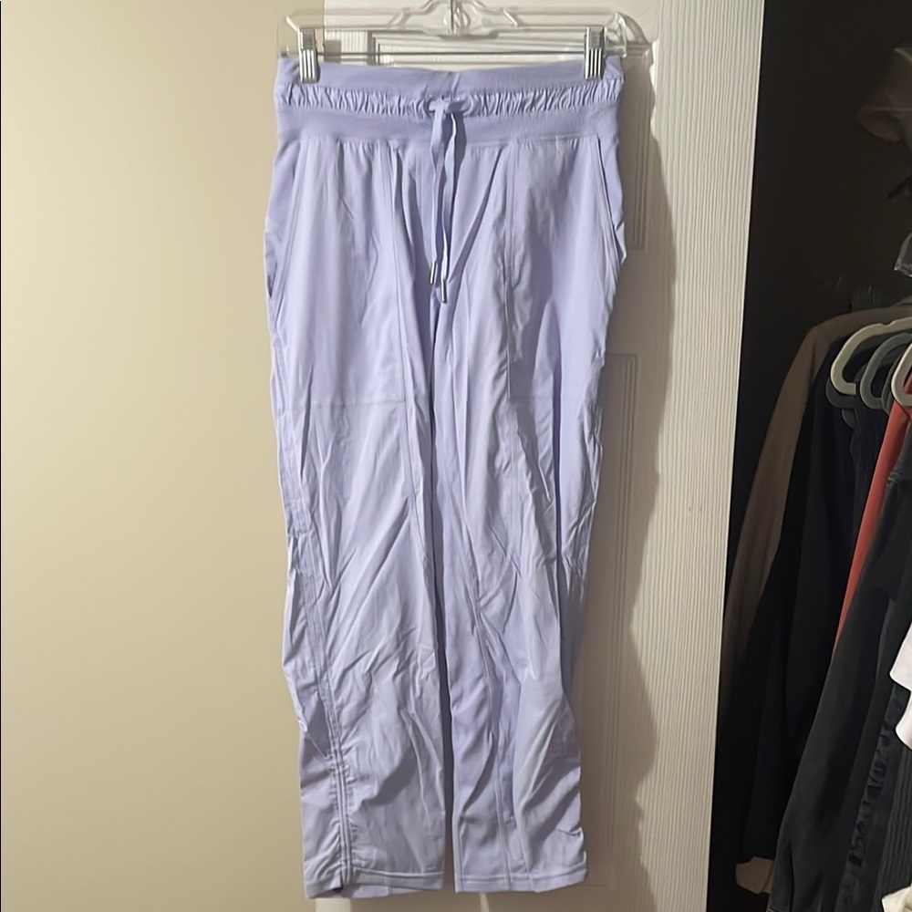Lululemon Size 4 Dance Studio Crop